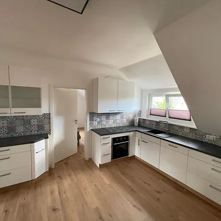 3 Schlafzimmer L Suedbalkon L Waldrand L Saniert דירה *